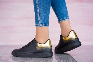 Дамски спортни обувки Verena черни със златисто 0