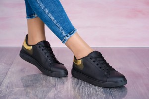 Дамски спортни обувки Verena черни със златисто 1