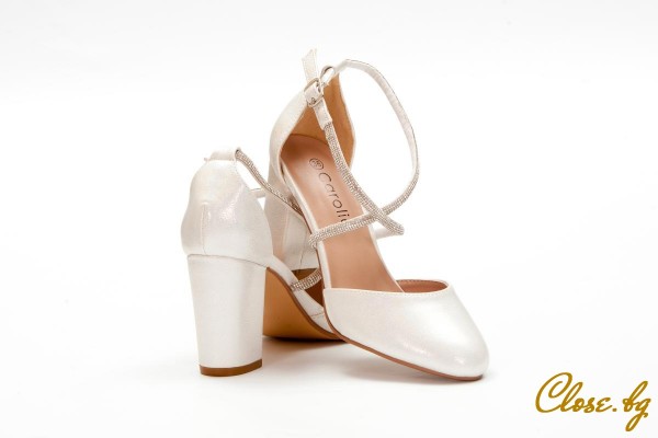 Дамски обувки на ток Valena бели thumb