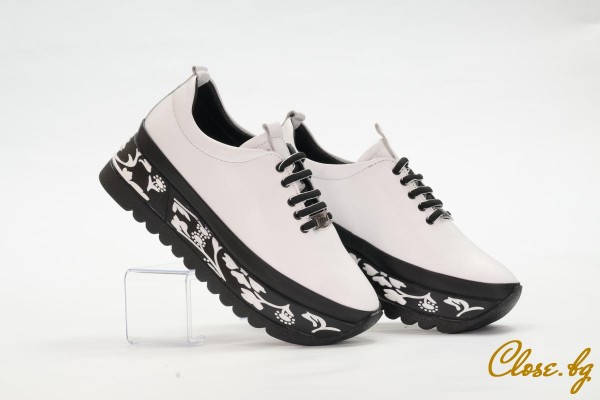 Дамски ежедневни обувки Valmira бели thumb