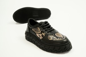 Дамски ежедневни обувки Biana черни с анаконда