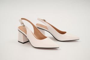 Дамски обувки на ток Baleta бели