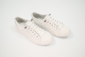 Дамски ежедневни обувки Strada бели