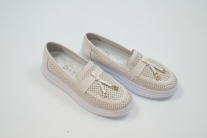 Дамски ежедневни обувки Aliana бели