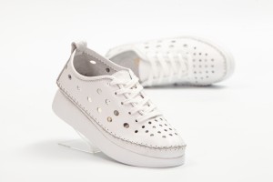 Дамски ежедневни обувки Nina бели