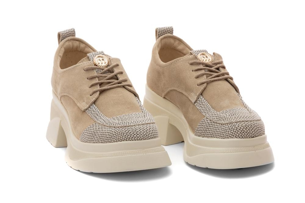 Дамски ежедневни обувки Perri бежови