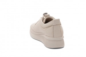 Дамски ежедневни обувки Nadit бежови 2