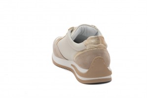 Дамски ежедневни обувки Ponchi бежови със златно 2