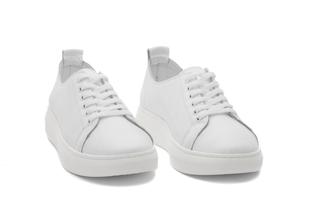 Дамски ежедневни обувки Avia бели